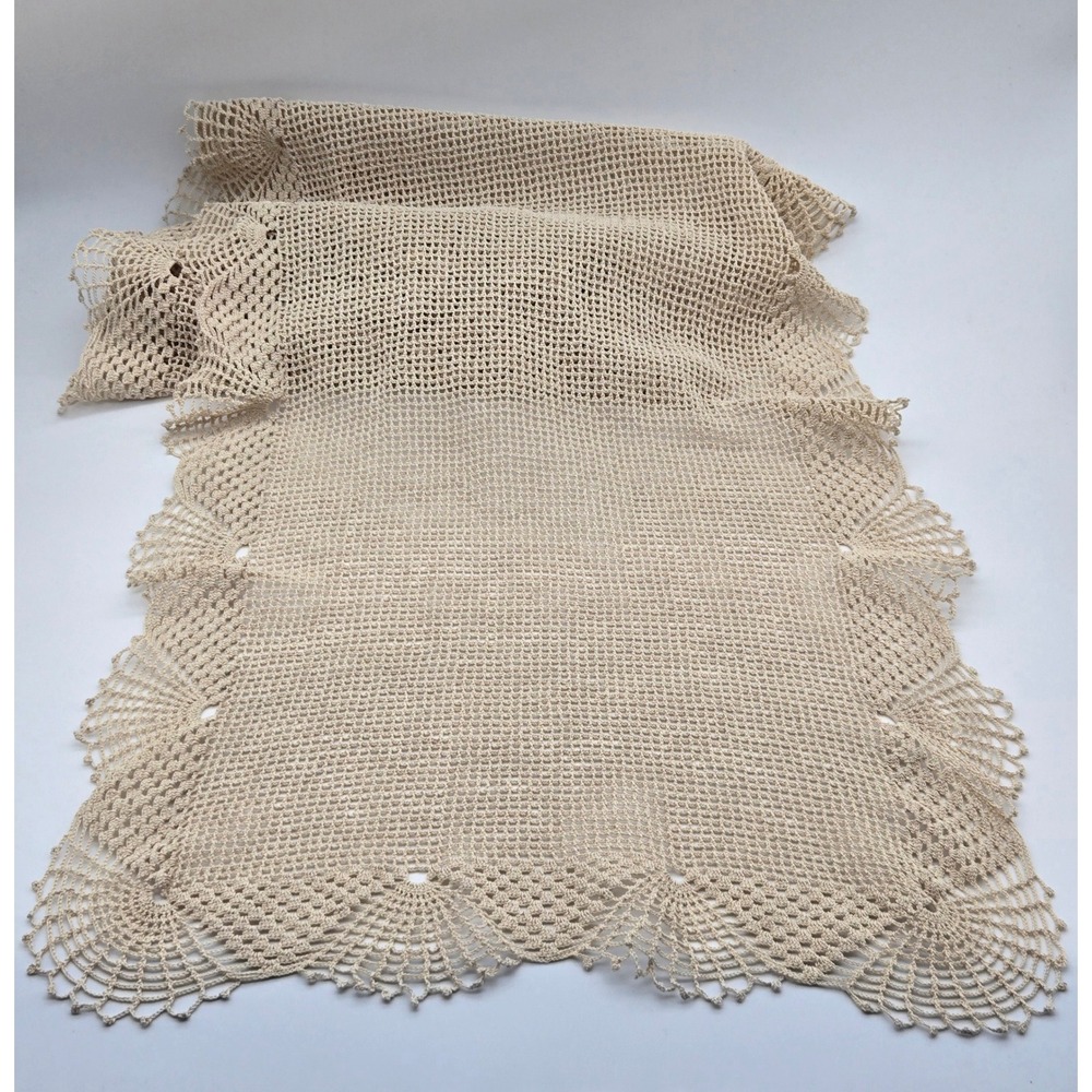Handmade Crochet Table Runner Beige Scalloped Lace Trim 60x16 Vintage‎ Farmhouse